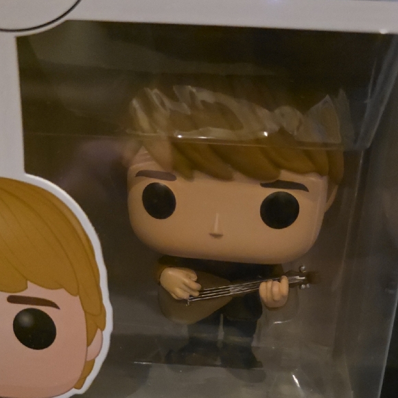 Funko Pop! Frozen II Kristoff and Earth Giant Figures - Picture 3 of 8
